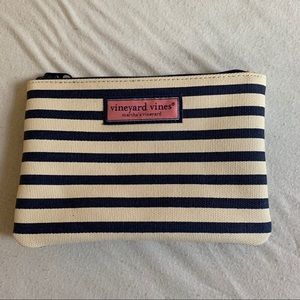 Vineyard Vines Pouch NWOT